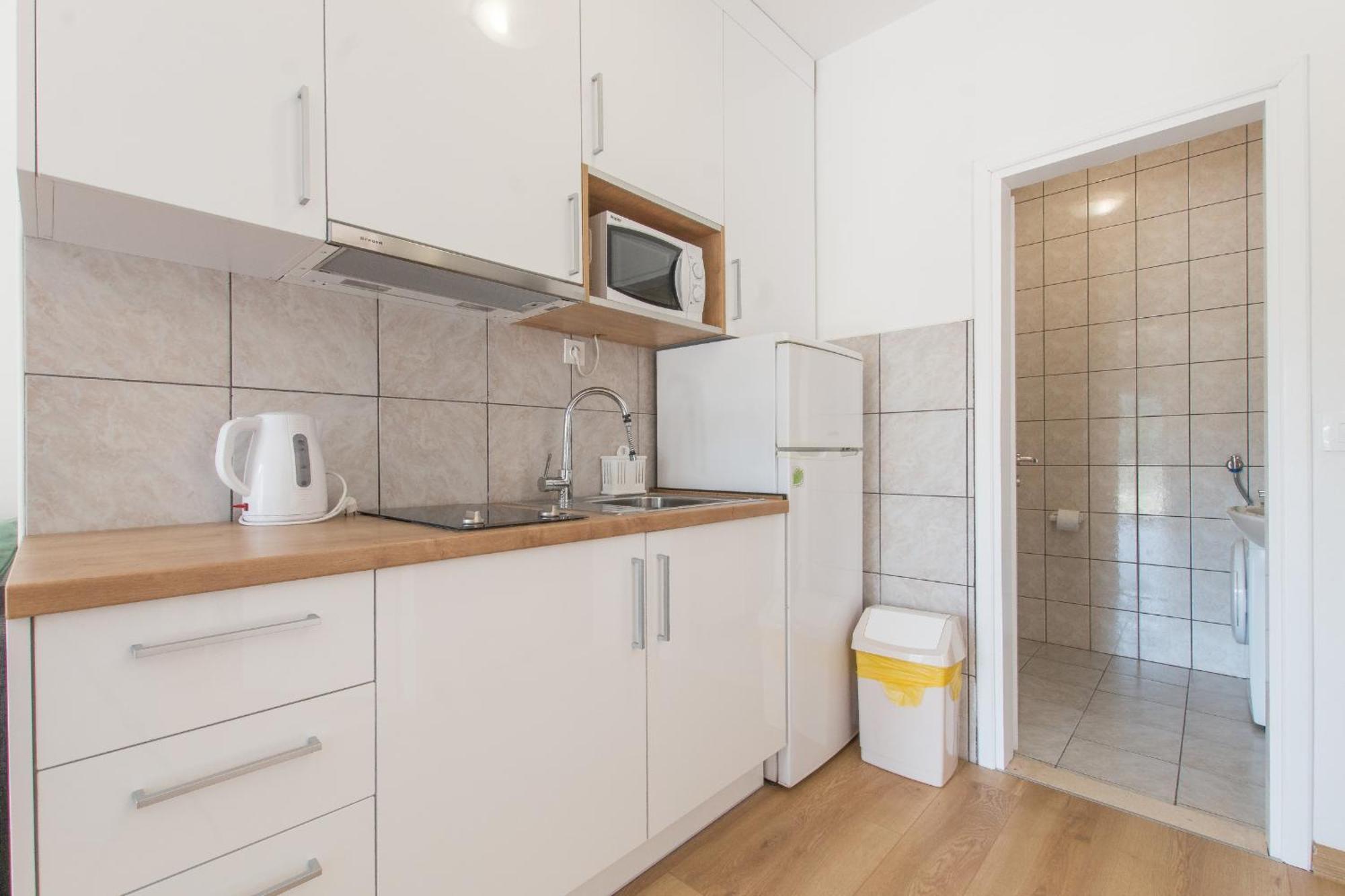 Apartments Senka Макарска Экстерьер фото