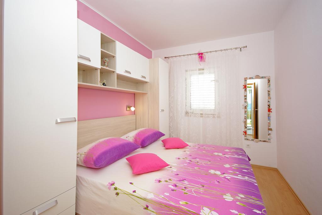 Apartments Senka Макарска Экстерьер фото