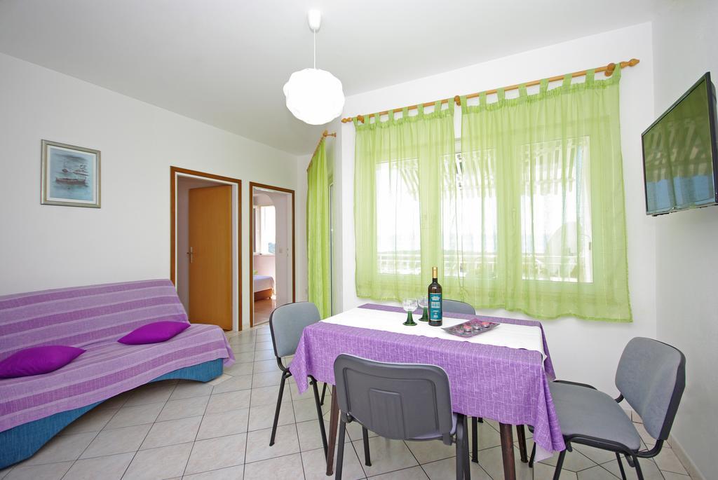 Apartments Senka Макарска Экстерьер фото